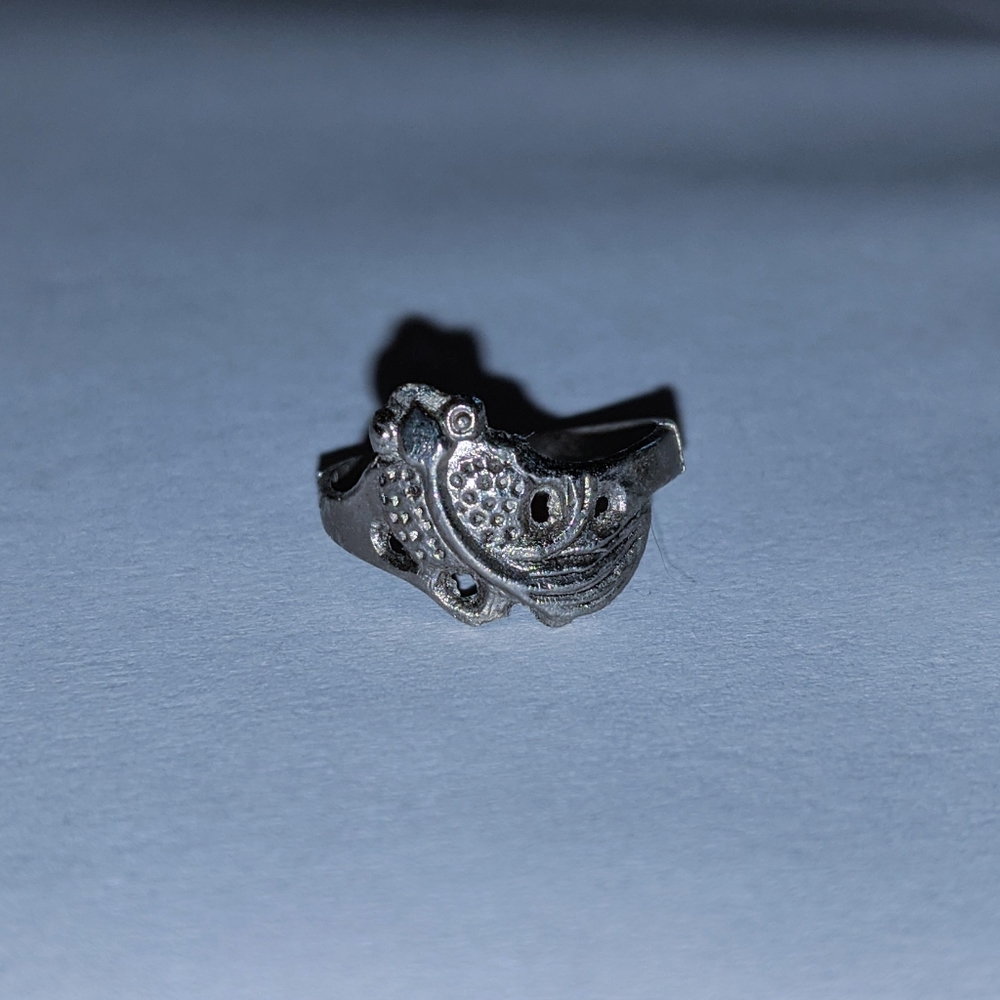 VINTAGE ANTIQUE silver fish Pisces ring size 7